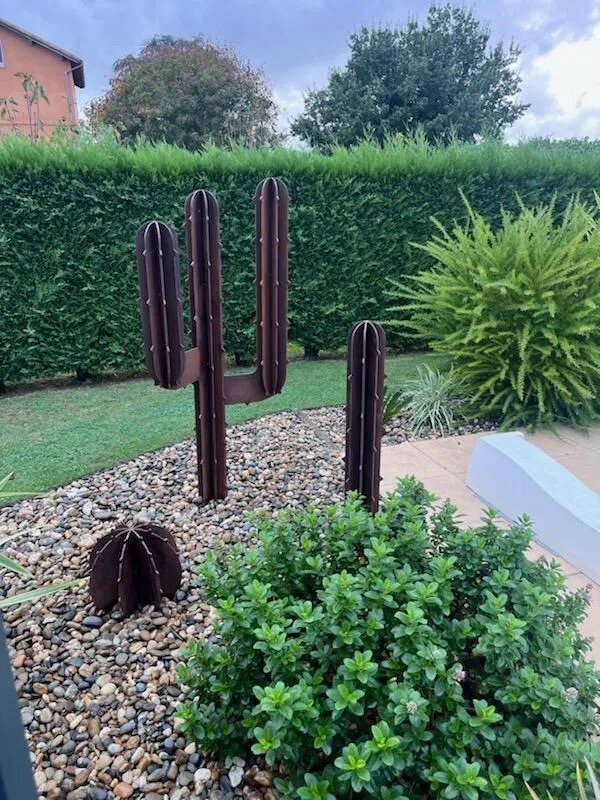 Sculpture cactus acier corten